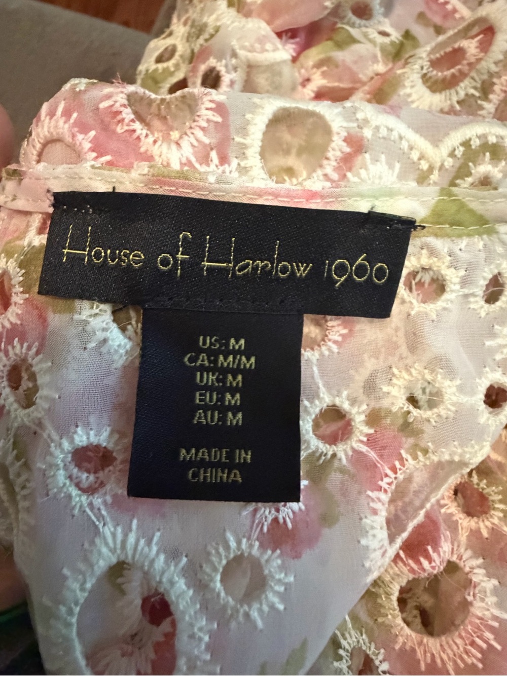 House of Harlow 1960 White Eyelet Ruffle Blouse with Pink Accents - Picture 3 of 4